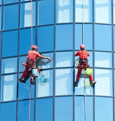 Мытье фасадов промальпинистами в Ессентуках
